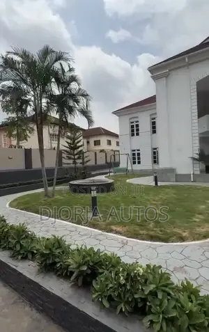 5bdrm Duplex in Apo Legislative for sale