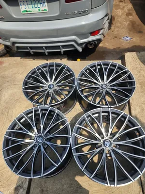 17-Inch Toyota Corolla Rim.