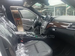 Mercedes-Benz GLE-Class 2016 White