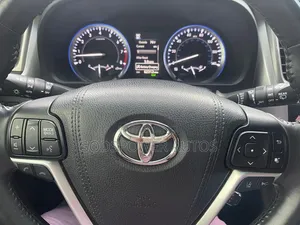 Toyota Highlander 2017 Red