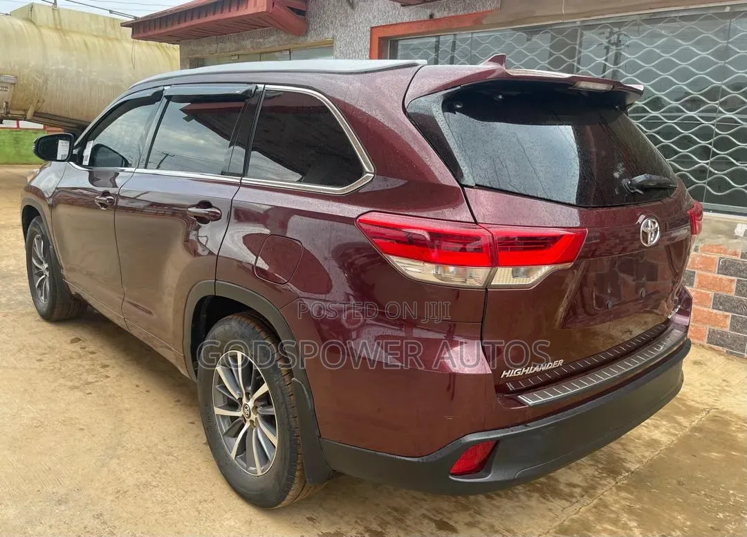 Toyota Highlander 2017 Red