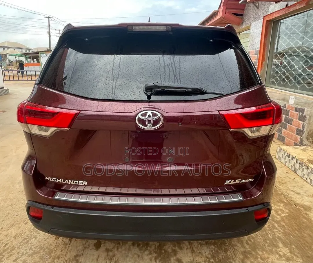 Toyota Highlander 2017 Red
