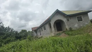 5bdrm House in Obafemi-Owode for sale
