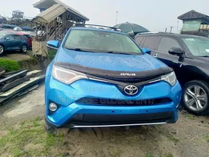 Toyota RAV4 2018 Blue