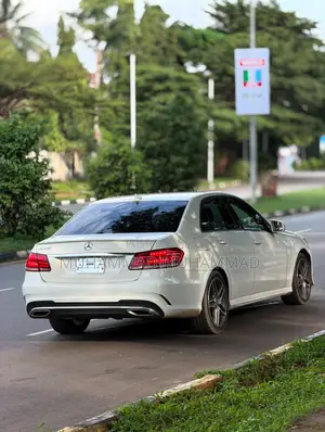 Mercedes-Benz E350 Base 4dr Sedan RWD (3.5L 6cyl 7A) 2014 White
