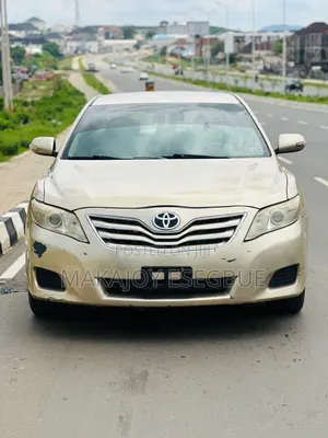 Toyota Camry 2008 Gold