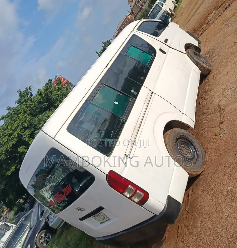 Toyota HiAce 2012 White