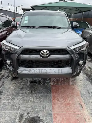 Toyota 4-Runner Limited 4WD 2010 Gray