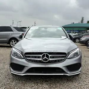 Mercedes-Benz C300 Luxury 4dr AWD 4Matic Sedan (2.0L 4cyl 7A) 2015 Gray