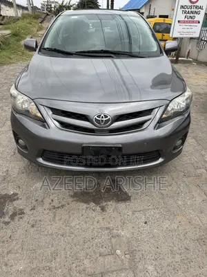 Toyota Corolla S Special Edition 4dr Sedan (1.8L 4cyl 4A) 2013 Gray