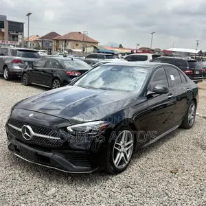 Mercedes-Benz C300 2024 Black