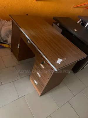 Quality Modern 1.2m Office Table