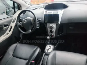 Toyota Yaris 1.5 Liftback Automatic 2009 Blue