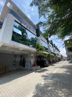 4bdrm Duplex in Southern View, Chevron for rent