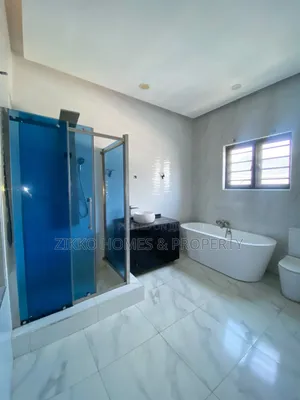4bdrm Duplex in Southern View, Chevron for rent
