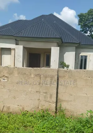 3bdrm Bungalow in Ogbe-Ofu Issele Uku, Aniocha North for sale