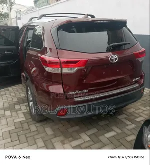 Toyota Highlander XLE V6 4x4 (3.5L 6cyl 6A) 2016 Brown