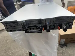 Server Dell PowerEdge R740 64GB Intel Xeon HDD 2T