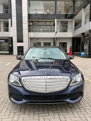 Mercedes-Benz C300 Luxury 4matic Sedan AWD (2.0L 4cyl 7A) 2017