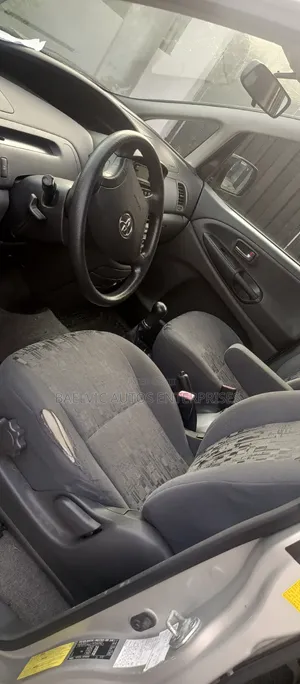 Toyota Previa 2007 Silver