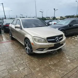 Mercedes-Benz C300 2008 Gold