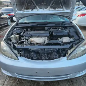 Toyota Camry 2004 Silver