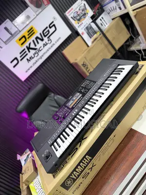 Yamaha PSR Sx720+ Keyboard & Sx720 Plus