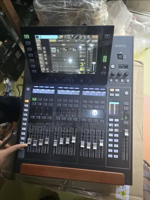 Behringer Wing Compact Digital Mixer