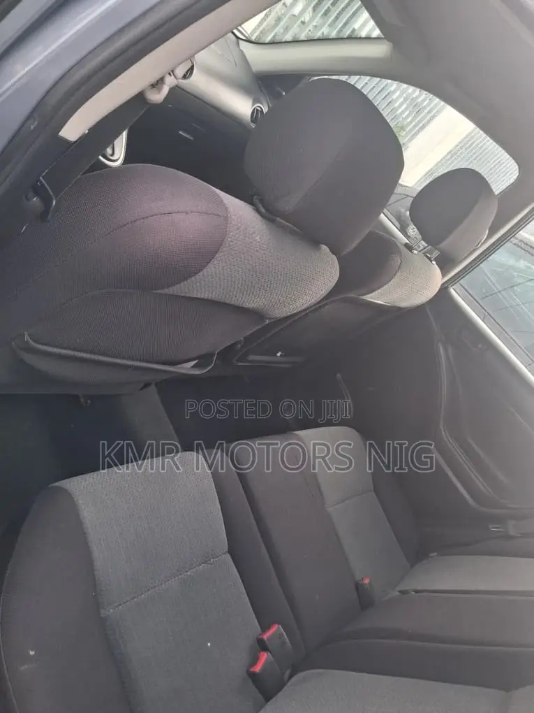 Toyota Matrix 2004 Blue