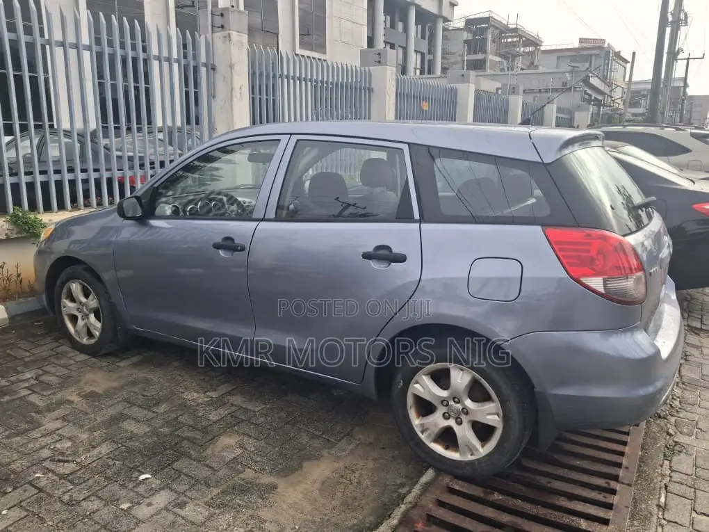 Toyota Matrix 2004 Blue