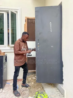 Door Maintenance and Repair Expert "Locks Changed" "Broken Handle Fix"