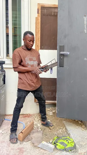Door Maintenance and Repair Expert "Locks Changed" "Broken Handle Fix"