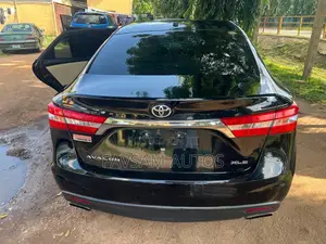 Toyota Avalon XLE Premium Sedan FWD (3.5L 6cyl 6A) 2017 Black