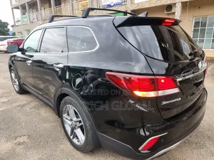 Hyundai Santa Fe Limited Ultimate FWD 2018 Black