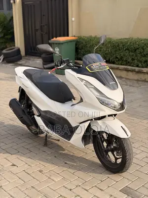 Honda 2022 White