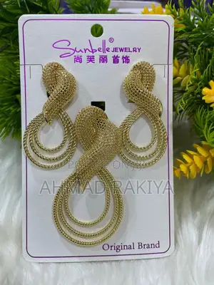 Luxury Jewelry Necklace Bangles Fashion Earrings for Any Occasion