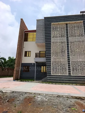 4bdrm Duplex in Mabushi for sale