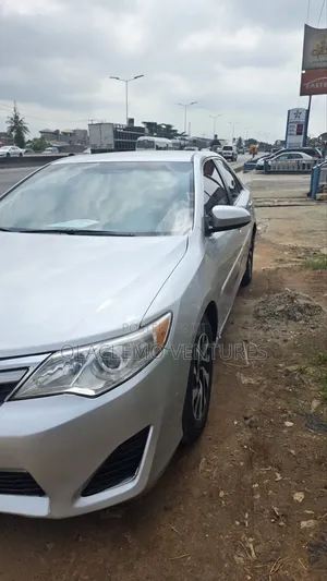 Toyota Camry 2014 Silver