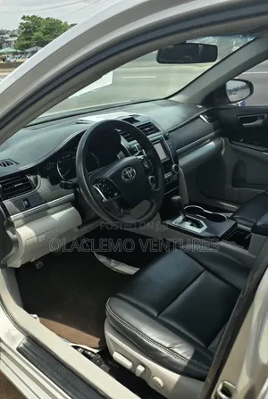 Toyota Camry 2014 Silver