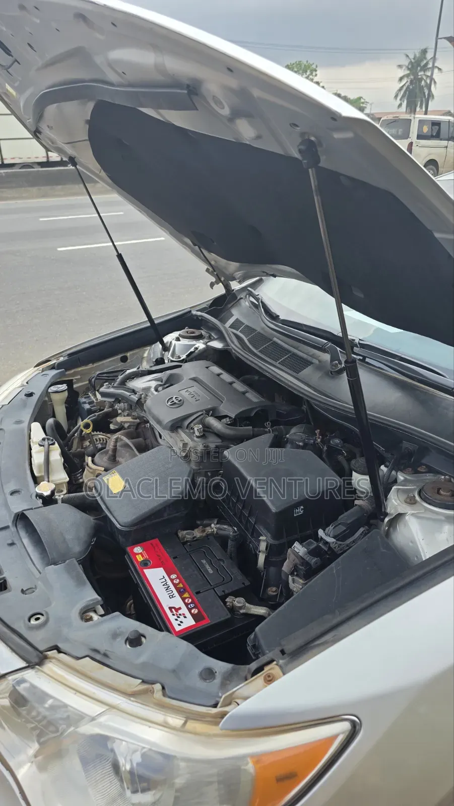 Toyota Camry 2014 Silver
