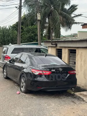 Toyota Camry 2018 Black
