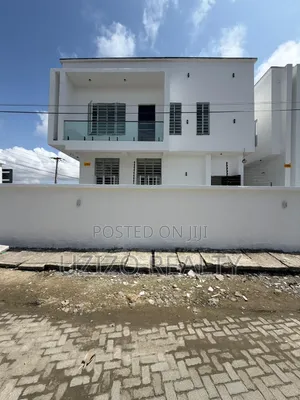 5bdrm House in Ikota for sale