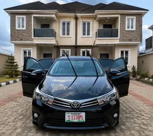 Toyota Corolla LE Plus 4dr Sedan (1.8L 4cyl CVT) 2015 Black