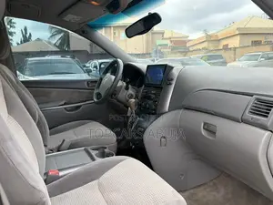 Toyota Sienna 2010 Black