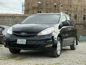 Toyota Sienna 2010 Black