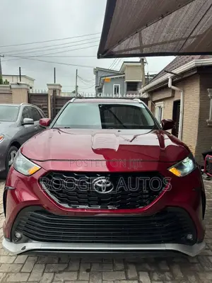 Toyota Highlander 2021 Red