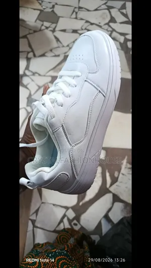 Quality Sports White Sneakers for Kids/Teen. Sizes 25 to 45.