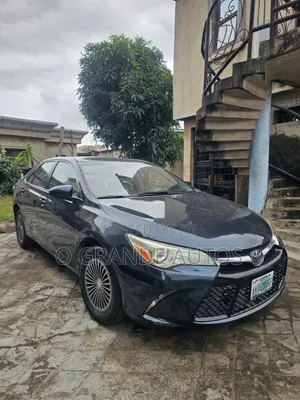 Toyota Camry LE 4dr Sedan (2.5L 4cyl 6A) 2016
