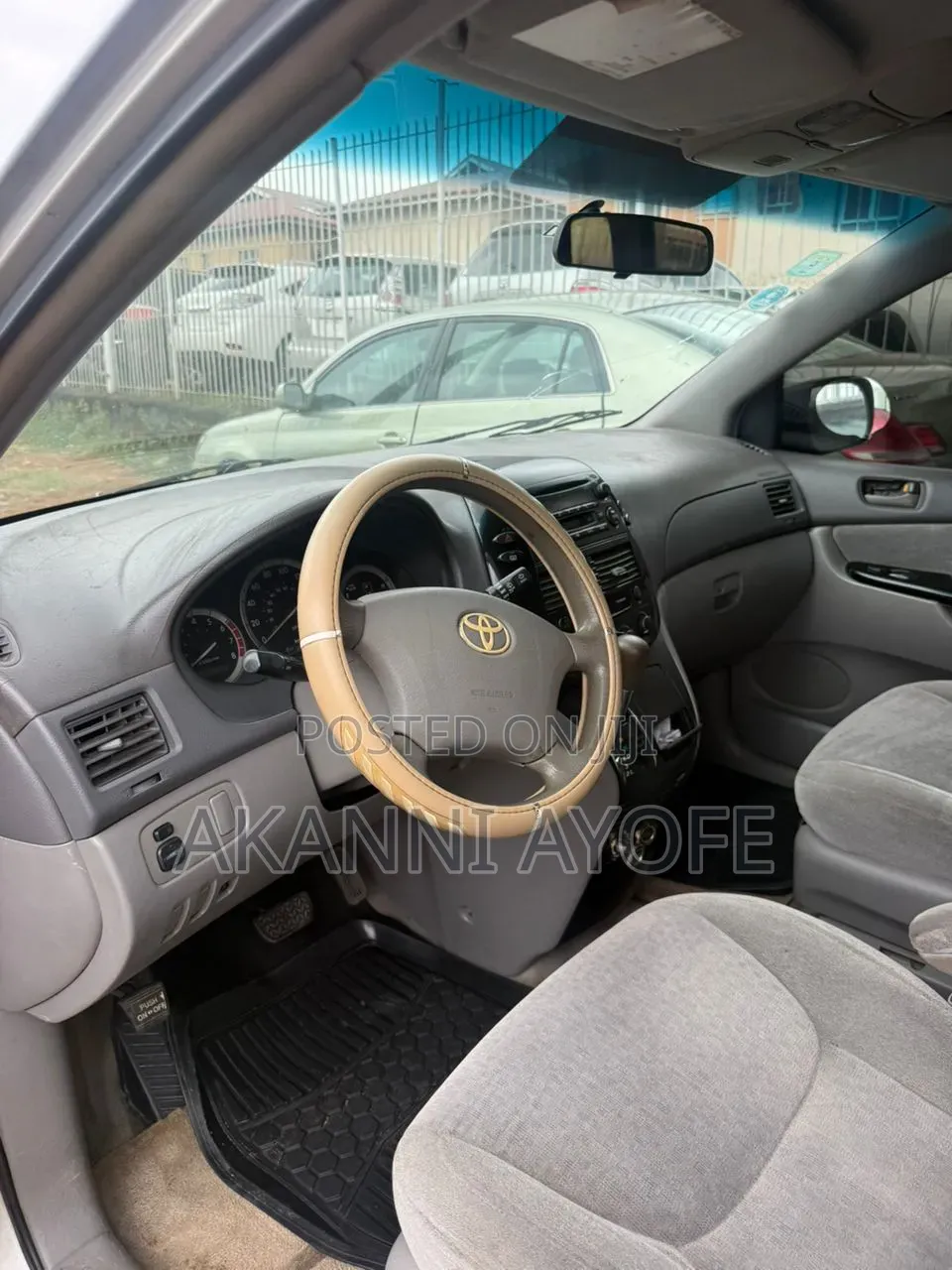 Toyota Sienna 2005 Gold