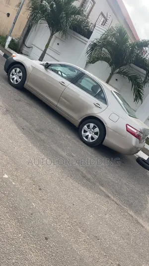 Toyota Camry LE 4dr Sedan (2.4L 4cyl 5A) 2008 Gold